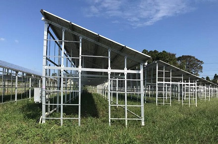 
     Un autre pays a annoncé le prélèvement d'énormes bénéfices ! Seuil de 130 euros/MWH
    